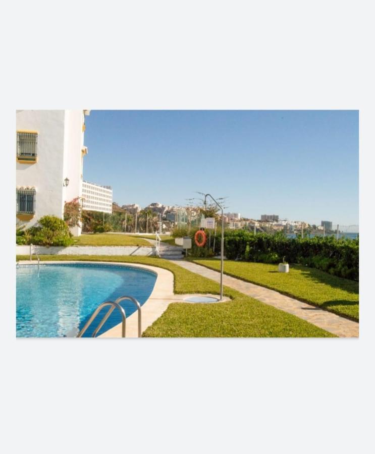 Espectacular Apartamento En Primera Linea De Playa Беналмадена Екстериор снимка